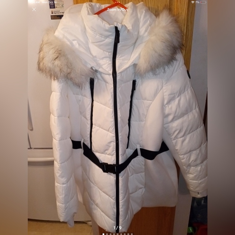 Beautiful 65.00 $ white jacket don’t miss out